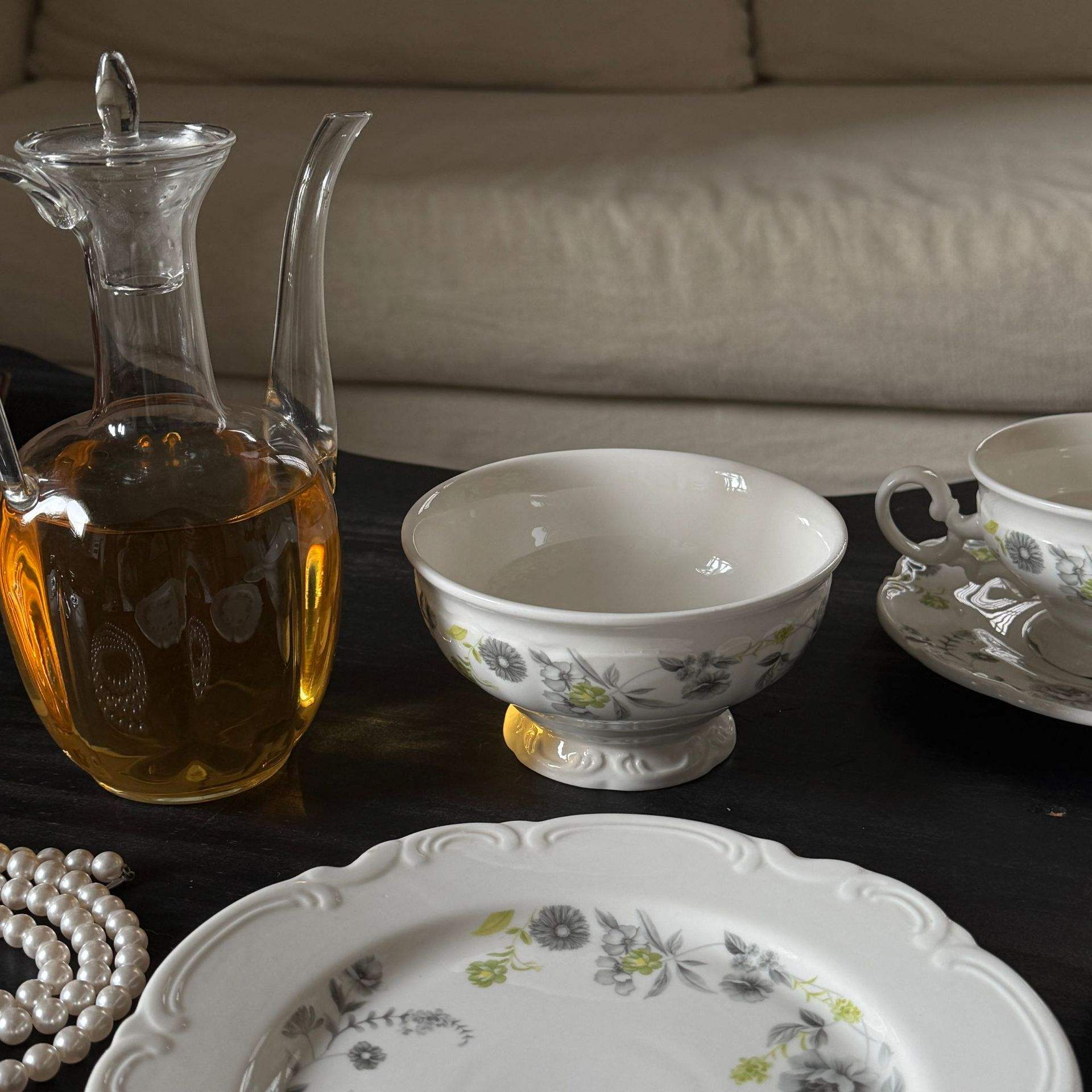 ชามสีเทา