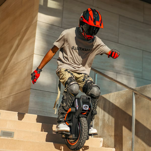 Monocycle électrique <span class=keywords><strong>INMOTION</strong></span> Adventure V14, moteur de 4000 W, autonomie de 75 miles, roue électrique auto-équilibrante haute puissance pour adultes - Product Image 2