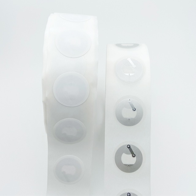 In Stock Rfid Label 13.56MHz NFC Smart Stickers 213 Chip NFC Label Tags with Social Label NFC Tag for Smart Sticker