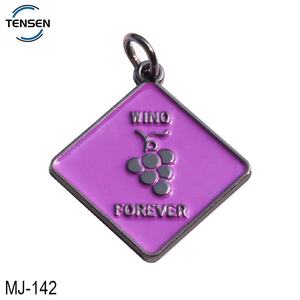 Fournisseur d'étiquettes de bijoux en métal gravé avec logo personnalisé forme ronde pendentif à breloques en métal couleur or <span class=keywords><strong>pour</strong></span> <span class=keywords><strong>collier</strong></span> - Product Image 6