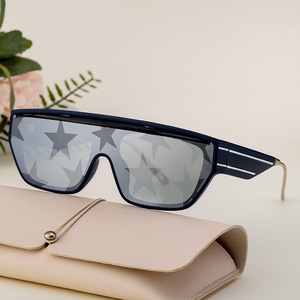 Nuevas gafas de sol de moda con montura cuadrada de estilo europeo americano para mujer, protección UV400, montura de PC, lentes negras ZS 98258 - Product Image 1