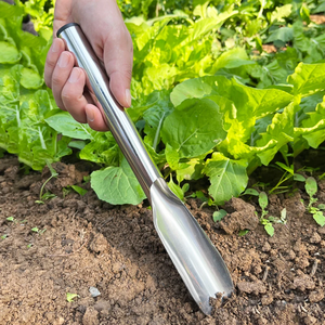 Ensemble d'outils <span class=keywords><strong>de</strong></span> jardinage : pelle <span class=keywords><strong>de</strong></span> jardin, petite pelle pour la plantation et le repiquage <span class=keywords><strong>de</strong></span> fleurs et plantes en pot, et râteau domestique pour légumes - Product Image 4