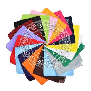 Bandana noir coloré personnalisé, imprimé numériquement, couvre-chef sportif 55x55cm, tissu toutes saisons, design personnalisé imprimé - Product Image 3
