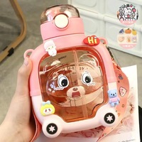 1000ML DIY Cartoon Beer Kinder Drinkfles met Riempje BPA-Vrij Lekvrij Thee-infuser & Dubbele Rietje voor Buitengebruik