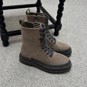 Bottes de combat à lacets en cuir véritable pour femmes Style Martin classique pour vêtements de plein air et décontractés - Product Image 1