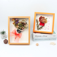 Cadre créatif de fleurs pressées Vente en gros A4 3D Diy MDF Dropship Cadre flottant en verre Spécimen en bois Cadre photo