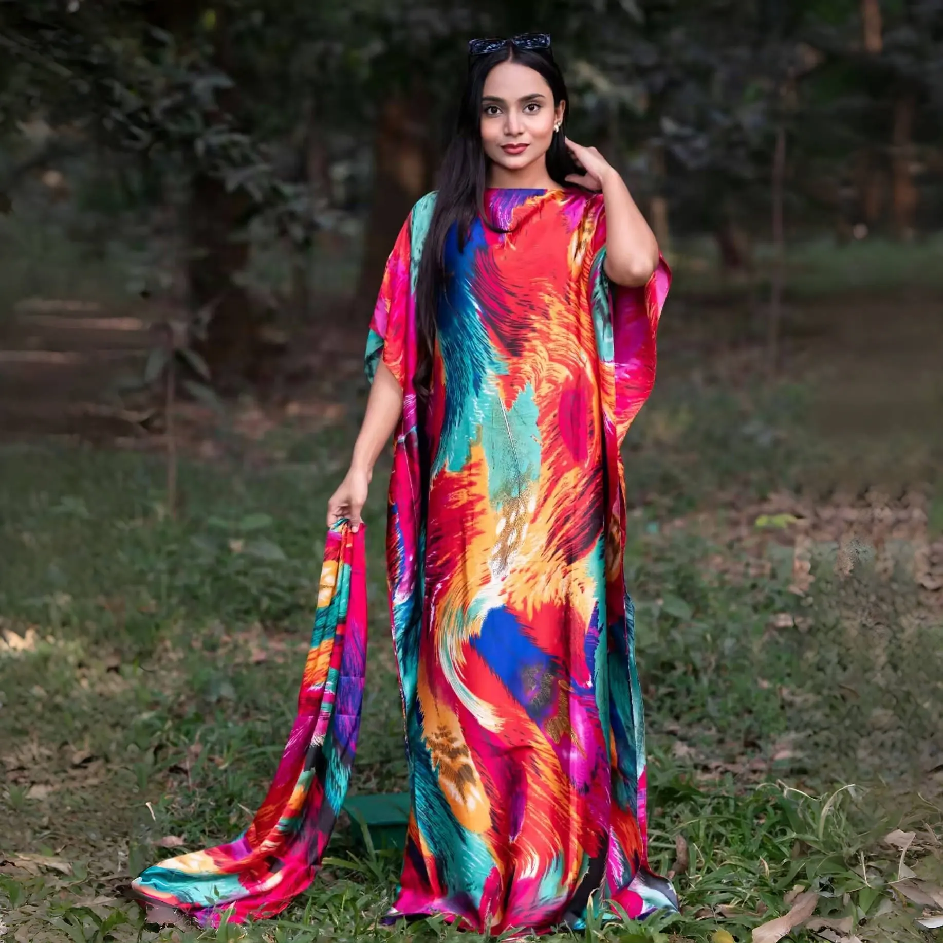 Benutzer definierte Luxus Designer Damen einteilige extra lange Seide Bade mäntel für Frauen Sommer muslimische lose Seide bedruckte Kaftans Roben