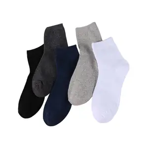 Alta qualidade personalizada cor sólida tubo médio painel plano dos homens vestido meias meias negócio