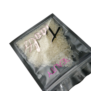 Piccole <span class=keywords><strong>bustine</strong></span> sacchetti di <span class=keywords><strong>plastica</strong></span> <span class=keywords><strong>in</strong></span> mylar personalizzati trasparenti su un lato con chiusura a zip per cavo USB auricolare con MOQ minimo - Product Image 2