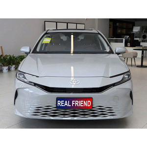 Prix bas voiture berline luxe Toyotas Camry boutique de vente chaude pour les <span class=keywords><strong>voitures</strong></span> d'occasion essence - Product Image 1