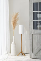 Meubles de salon modernes en chêne faits à la main scandinaves lampes décoratives en bois lampadaires