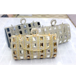 Acrylique Diamants Femmes Embrayage Sacs De Soirée Acrylique Mariage Mariée Sacs À Main <span class=keywords><strong>Noir</strong></span> <span class=keywords><strong>Argent</strong></span> Or Sacs À Bandoulière Avec Chaînes - Product Image 3