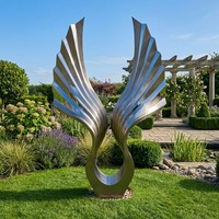 Sculpture abstraite moderne en acier inoxydable brossé bronze en forme d'aile, grande sculpture de jardin, œuvre d'art métallique personnalisée pour l'extérieur