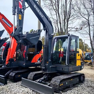 Mini-excavatrice sur chenilles d'occasion presque neuve en bon état, petite micro-excavatrice de 6 tonnes, excavatrice <span class=keywords><strong>Volvo</strong></span> EC60C d'occasion à vendre - Product Image 4