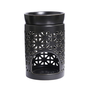 Support de bougie chauffe-plat en céramique blanche écologique fait main avec pot à bougie en porcelaine noire ajourée pour diffuseur d'huiles essentielles - Product Image 3