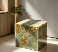Table console en onyx vert naturel écologique de luxe, bloc de pierre polie, piédestal moderne, mobilier pour chambre à coucher, maison, villa