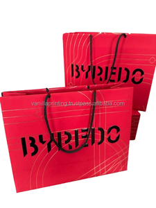 Bolsas de Papel de Lujo Personalizadas con Relieve 3D y Lámina Negra para Empaque de Ropa, Promoción de Tiendas y Negocios - Product Image 2