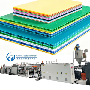 Machine d'extrusion de plaques en <span class=keywords><strong>polycarbonate</strong></span> alvéolaire PP imprimées, feuilles ondulées PP, plastique PE avec moteur Siemens haute précision - Product Image 1