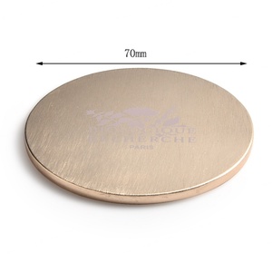 Miroir de poche rond mini en alliage de zinc doré, personnalisable au laser, logo sur un seul côté, vente en gros - Product Image 4