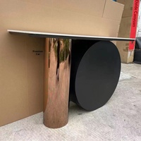 Nouvelle table console minimaliste moderne multifonctionnelle en acier inoxydable pour la décoration des couloirs et des chambres d'hôtel