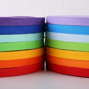 رج عظم متعرج بيج ملون بشعار مخصص من الألوان - Product Image 1