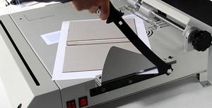 KDC-100P Máy Làm Bìa Sách Bìa Cứng Có Chức Năng Nhấn Rãnh - Product Image 2