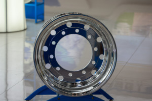 ขอบล้อรถบรรทุกขนาด19.5x6.0ใหม่ผิวสีเงินสำหรับรถโฟตอนน้ำหนักเบาผลิตจากเหล็กอัลลอยแบบไม่มียาง - Product Image 2