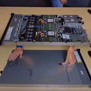 Serveur en rack 1U de haute qualité ThinkSystem SR630 V3 8SFF avec processeur Intel Xeon, RAID 5350-8i, 1100W*2, en stock, garantie de 3 ans - Product Image 4