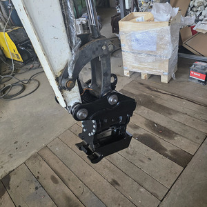 Attache rapide hydraulique inclinable à 180 degrés compatible avec Kubota KX057 <span class=keywords><strong>308</strong></span> Yanmar ViO55 Mini-excavatrice, coupleur inclinable avec double verrouillage - Product Image 5