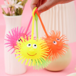 Pelota de peluche luminosa con forma de erizo, juguete antiestrés de plástico para niños de 2 a 4 años, unisex - Product Image 1