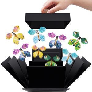 Carpeta de Papel Blanca con Mariposas Voladoras, Regalo Sorpresa con Dulces, Materiales Reciclados, Personalizable, para Cumpleaños - Product Image 1