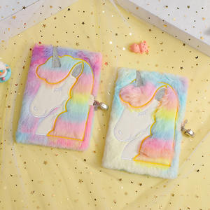 Cahier A5 en peluche dessin animé mignon pour filles Clés de verrouillage Design Pages d'écriture doublées de feutre avec couverture à paillettes Journal <span class=keywords><strong>secret</strong></span> pour les filles - Product Image 3