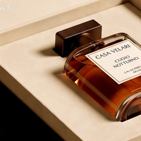 Boîte à parfum rigide de luxe personnalisée, style livre blanc magnétique, doublure en éponge haut de gamme réutilisable pour cosmétique, flacon unique