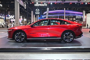 Offerta Speciale: Changan Mazda Ez-6 Ibrida, 5 Porte, 5 Posti, Hatchback Automatica, Guida a Sinistra, 218 CV, 170 km/h, <span class=keywords><strong>Auto</strong></span> Usata - Product Image 5
