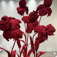 Nouveau Design Fournitures De Mariage Géant Rouge Papier Fleurs Crème Grand Iris Debout pour Fenêtre Événement Fête Décoration