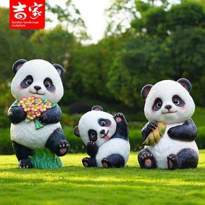 Sculpture de panda en fibre de verre, ornement sur pied à thème animal, entièrement fait main pour les parcs et les forêts - Product Image 1