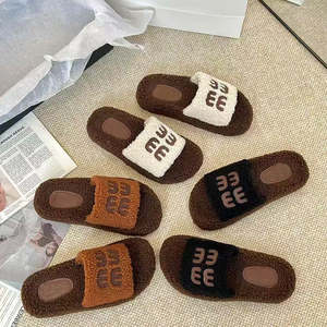 Pantuflas de Diseño Personalizado Trustbridge, Tendencia de Moda Otoñal, Suela de Plataforma Suave de PVC, para Interiores, Punta Acolchada, Color Sólido, para Damas y Caballeros - Product Image 1