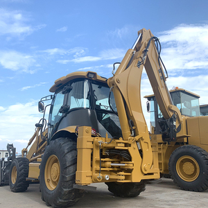 Chargeuse sur pneus compacte 4x4 haute performance, diesel, multi-usages, avec divers accessoires - Product Image 6