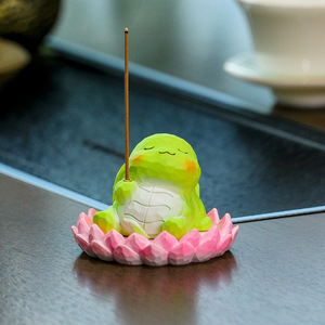Brûleur d'encens en résine en forme de chaton mignon, base lotus, porte-encens en bois de santal, décoration de table à thé, ornement aromatique, cadeau fait main - Product Image 3