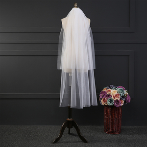 Veli da sposa in morbido tulle con bordo tagliato bianco avorio, veli da sposa a due strati con pettine - Product Image 4