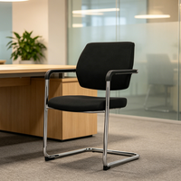 Chaise de visiteur de bureau empilable moderne avec accoudoirs fixes en tissu ou PU, structure en fer et pieds en forme d'arc, idéale pour les salles d'attente