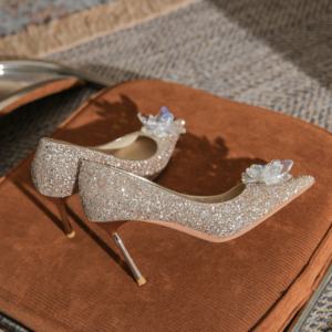 รองเท้าแต่งงานสไตล์ฝรั่งเศสสำหรับฤดูร้อน รองเท้าส้นเข็มผู้หญิงดีไซน์หรูหรา ประดับคริสตัลเพชร ทำจากหนังแท้ - Product Image 3