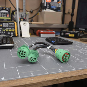 Изготовленный на заказ Зеленый J1939 9P разъем штекер-Женский Y кабельный жгут для грузовиков ПВХ изоляционный материал - Product Image 6