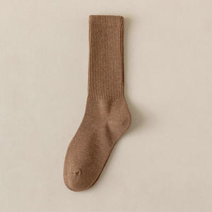 Chaussettes de cheville simples <span class=keywords><strong>et</strong></span> respirantes pour femmes Chaussettes mi-longues en coton Chaussettes de sport mi-longues de couleur unie - Product Image 5