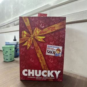 Figura de acción coleccionable de PVC de <span class=keywords><strong>Chucky</strong></span> en traje navideño de la serie de televisión estadounidense NECA Play TV Series American Drama. - Product Image 4