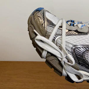 أحذية رياضية عصرية للجنسين بأسلوب إيطالي، مقاسات كبيرة، خفيفة الوزن، مريحة، بنعل مسطح ناعم، برباط، تزيد الطول، تواكب أحدث صيحات الموضة - Product Image 4