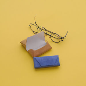 Vente en gros d'<span class=keywords><strong>étui</strong></span>s à <span class=keywords><strong>lunettes</strong></span> en Offre Spéciale Coffrets cadeaux Rangement de luxe en velours pour <span class=keywords><strong>lunettes</strong></span> de soleil en <span class=keywords><strong>cuir</strong></span> - Product Image 5