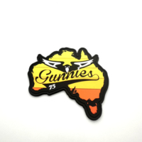Étiquettes personnalisées en caoutchouc avec logo 3d lettrage de créateur d'anime en relief en PVC patchs en caoutchouc d'anime vêtements patchs en PVC pour sac