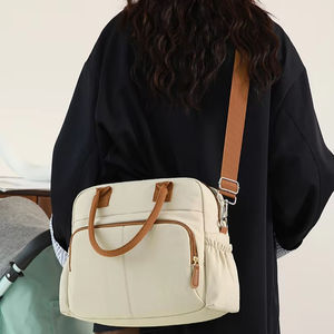 Bolsa de Maternidad Multifuncional para Viajes Cortos, Bolsa de Mano Moderna para el Día a Día, Gran Capacidad, con Aislamiento para Biberones - Product Image 3