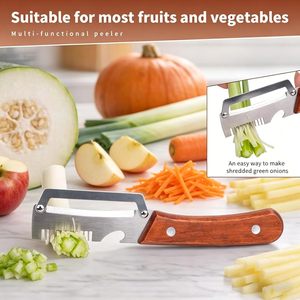 NUEVO Pelador de Verduras 3 en 1 con Mango de Madera Sólida, Abrebotellas y Cortador de Cebollín, Pelador de Cocina de Acero Inoxidable - Product Image 2